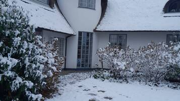 Huvila, 5 makuuhuonetta, esteetön, parveke | Ulkopuoli