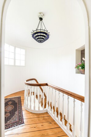 Villa, 5 Bedrooms, Accessible, Balcony | Interior