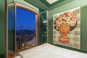 Habitación individual superior, vista al río | Escritorio, espacio para trabajar con laptop y wifi gratis 