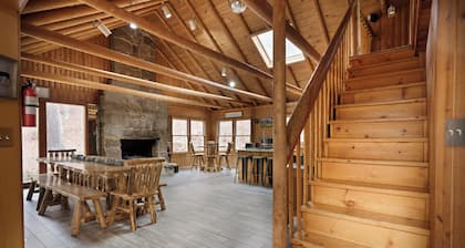 Mountain Lodge Hocking Hills 60 Acre Retreat!
