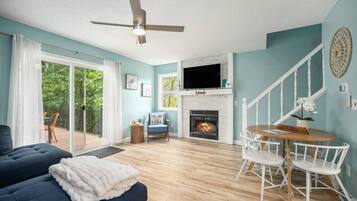 Télévision, cheminée