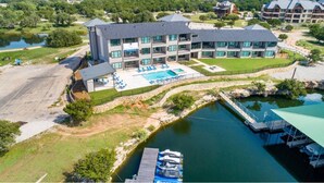 Exterior - Oasis Luxury Lakefront Condo:1st Floor, Pool, HotTub, Dining, Boating, Fishing! (Graford)