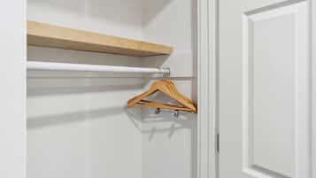 Ropa de cama de alta calidad y camas con efecto memoria