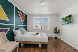 Cobbs Creek 2BR Apartment 3rd Floor - 207 | 高档床上用品、记忆海绵床垫、特色装修、特色家居