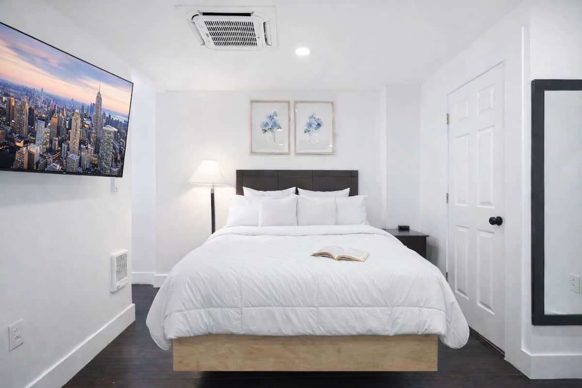 Suite estudio Deluxe, 1 cama doble, no fumadores, baño privado | Ropa de cama de alta calidad y colchones viscoelásticos