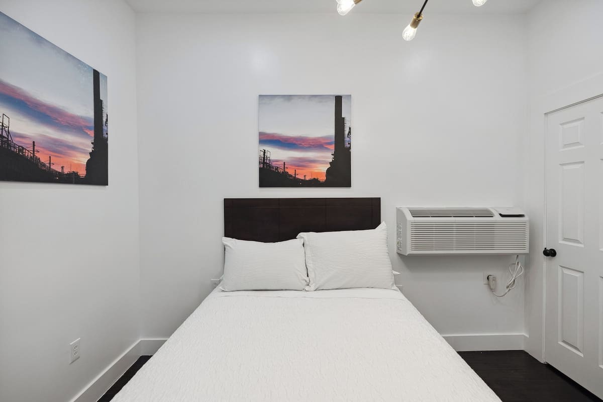 Design Studio Suite, 1 Double Bed, Non Smoking, Private Bathroom | Premium bedding, memory foam beds, individually decorated