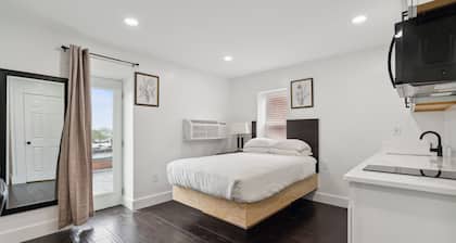Lodgyy Suites