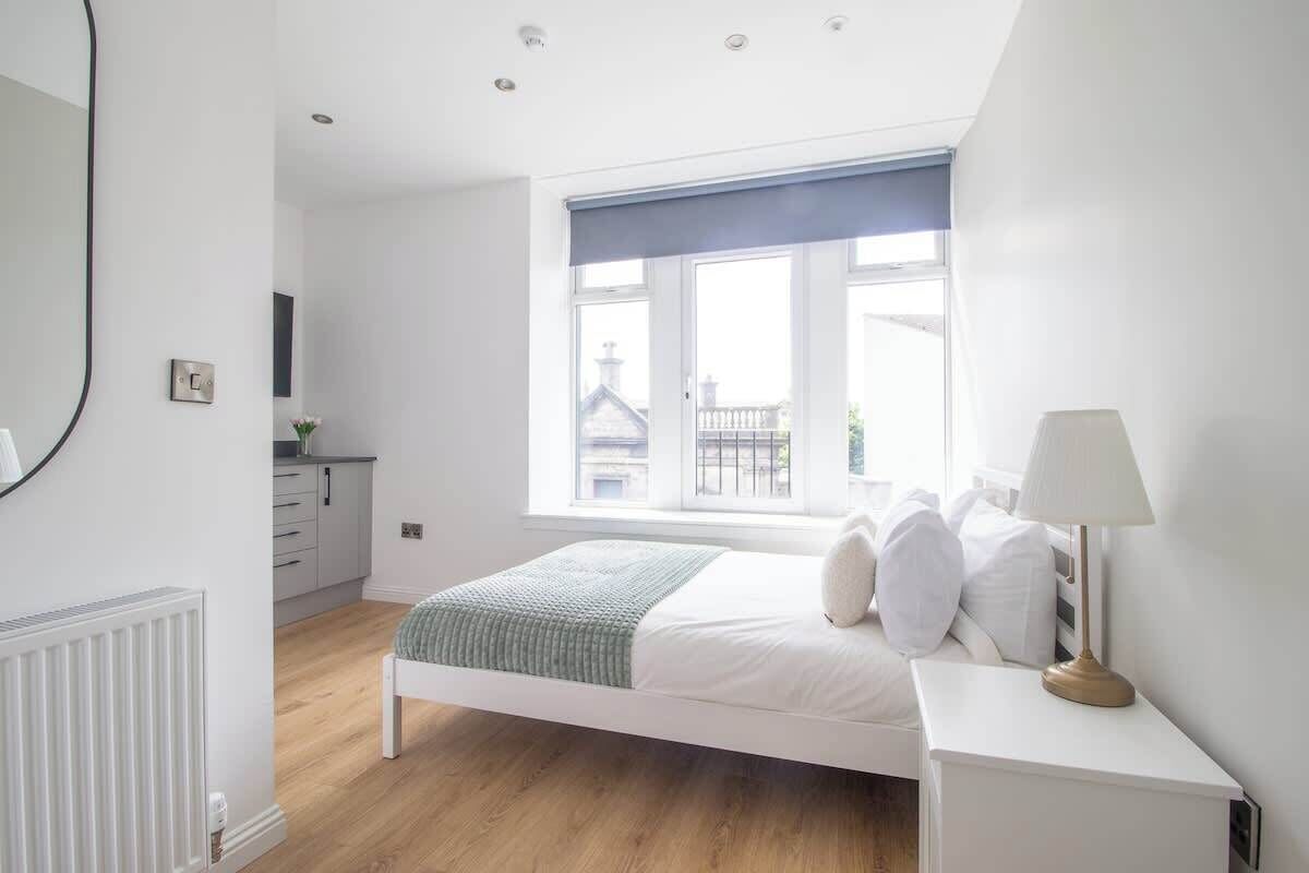 1 dormitorio, tabla de planchar con plancha, wifi gratis y ropa de cama
