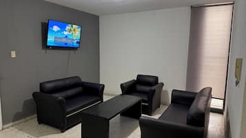 Basic Apartment (Planta Baja) | Living area