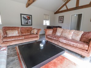 Living area - The Old Coach House (Preston)