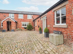 Exterior - The Old Coach House (Preston)