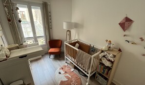 Interior - T3 bright and quiet 2 steps Montmartre Batignolles (Paris)