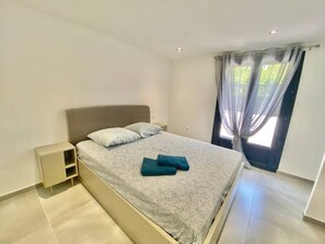 1 camera, ferro/asse da stiro, Wi-Fi, lenzuola