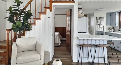 Beach Block 1940s Bungalow: Embrace Coastal Charm and Timeless Vintage Vibes!