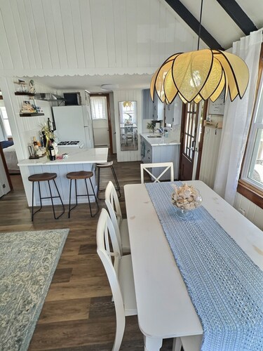 Beach Block 1940s Bungalow: Embrace Coastal Charm and Timeless Vintage Vibes!
