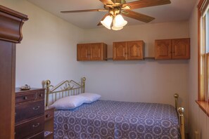 3 habitaciones, tabla de planchar con plancha y wifi gratis