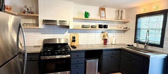 Ocotillo House: Centrally Located 3Bed/3Bath Home