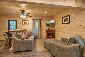 Televisie en een open haard