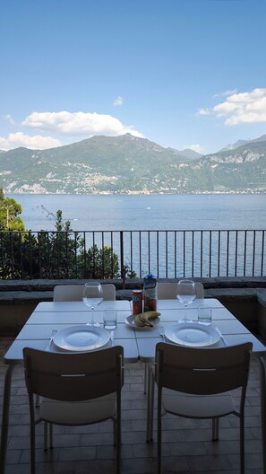 Outdoor dining - View of Larian Triangle (Menaggio)