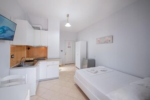 Double Room, Balcony | Free WiFi - Villa Nomia (Ksamil)