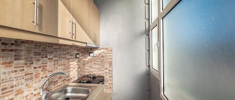 Apartment, Garden View | Private kitchen