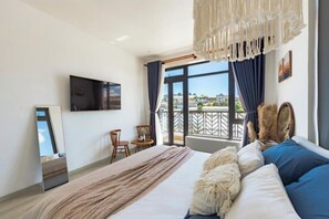 Deluxe Double Room, Mountain View | In-room safe, blackout drapes, iron/ironing board, free WiFi - VangVieng Elegance Boutique Resort (Vang Vieng)