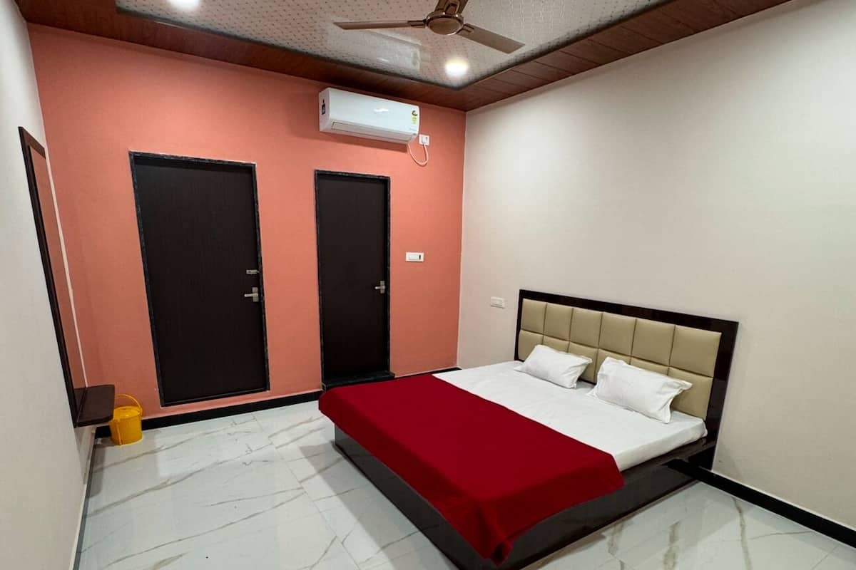 Deluxe Double Room, Balcony, Garden View | 1 bedroom