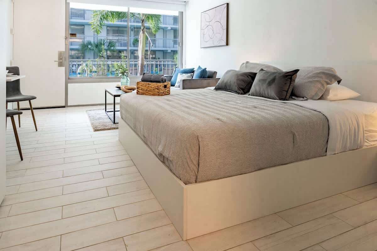 Strykejern/-brett, reiseseng for barn, wi-fi og sengetøy