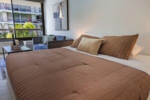 Fer et planche à repasser, lit de bébé portatif, accès au Wi-Fi (inclus)