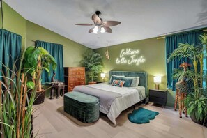 4 chambres, bureau, fer et planche à repasser, accès au Wi-Fi (inclus)