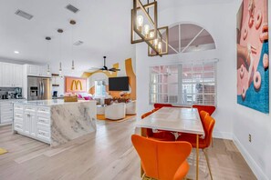 Dining - The Sundae House/Hot Tub/Steps from Sawgrass Mall (Sunrise)