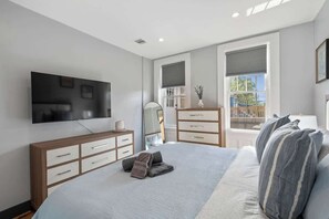 2 dormitorios, tabla de planchar con plancha, cuna de viaje y wifi