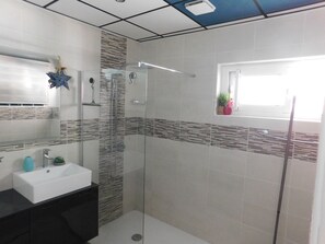 Haartrockner, Toilettenpapier