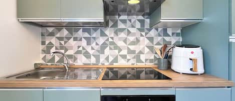Apartment, Kitchenette | Private kitchen | Espresso maker, coffee/tea maker