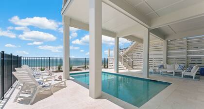 6 bd/5.5 ba designer coastal oasis w/ private pool - Sleeps 18 on North CSB