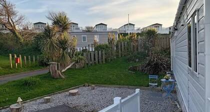 Poppy's Retreat - Lodge in the Valley of Porth