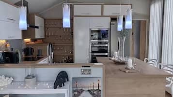 Cabin | Bếp riêng | Tủ lạnh, lò vi sóng, lò nướng, bếp nấu