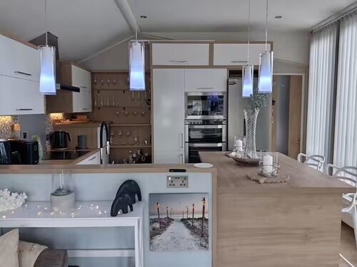 Poppy's Retreat - Lodge in the Valley of Porth