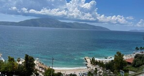 Beach - Sunny Hill Residence Apartment with Sea View 9 (Vlorë)