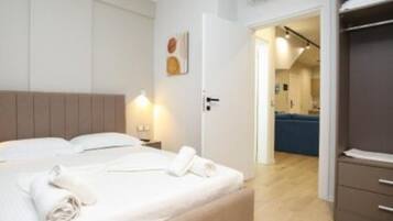 1 habitación, tabla de planchar con plancha, wifi y ropa de cama