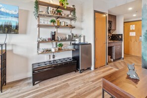 Interior - ES326 Super Cute Village Studio Condo Slope View (Snowshoe)