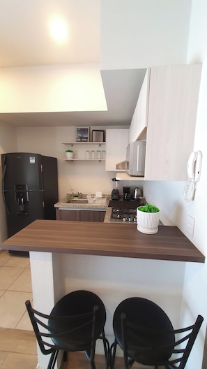 Microwave, stovetop, dishwasher
