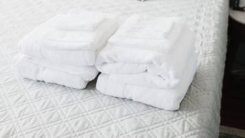 3 Schlafzimmer, Schreibtisch, kostenloses WLAN, Bettwäsche