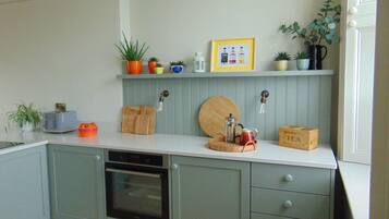 مستلزمات طهي/أطباق/أوعية