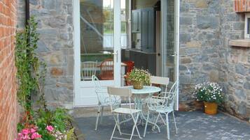 Khu ẩm thực ngoài trời