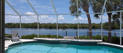 Piscine extérieure, piscine chauffée