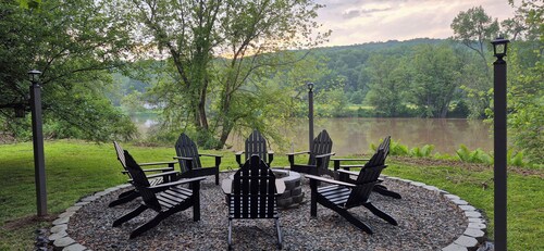 Riverfront Retreat w/ Near Boat Launch in Nineveh!