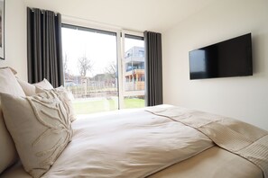 2 bedrooms, free WiFi