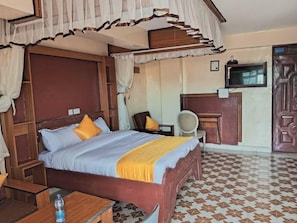 Double Room, City View | Free WiFi, bed sheets - Sweet Bargain Hotel (Nakuru)