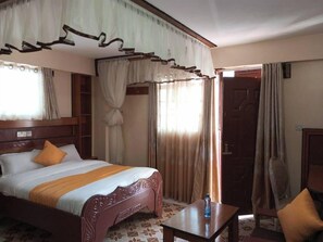 Double Room, City View | Free WiFi, bed sheets